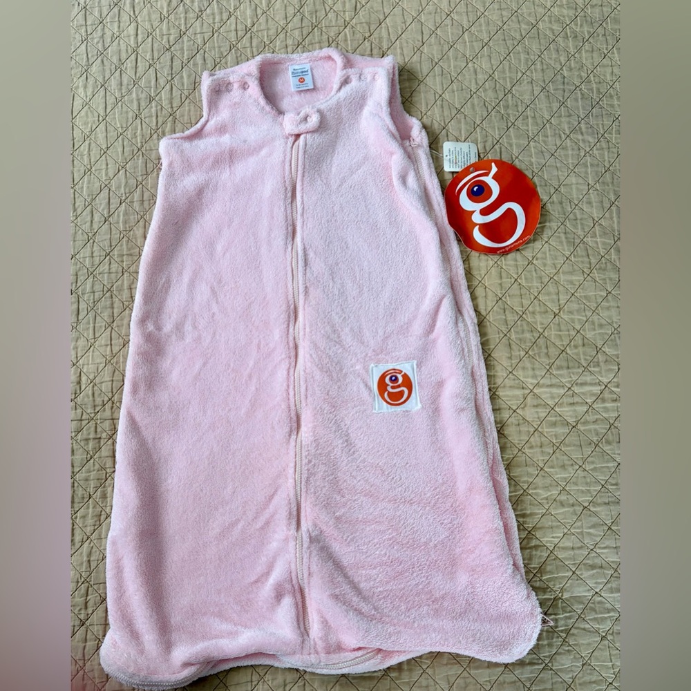 NWT Gunamuna Gunapod Pink Plush Medium (9-18 mths) Sleep Sack